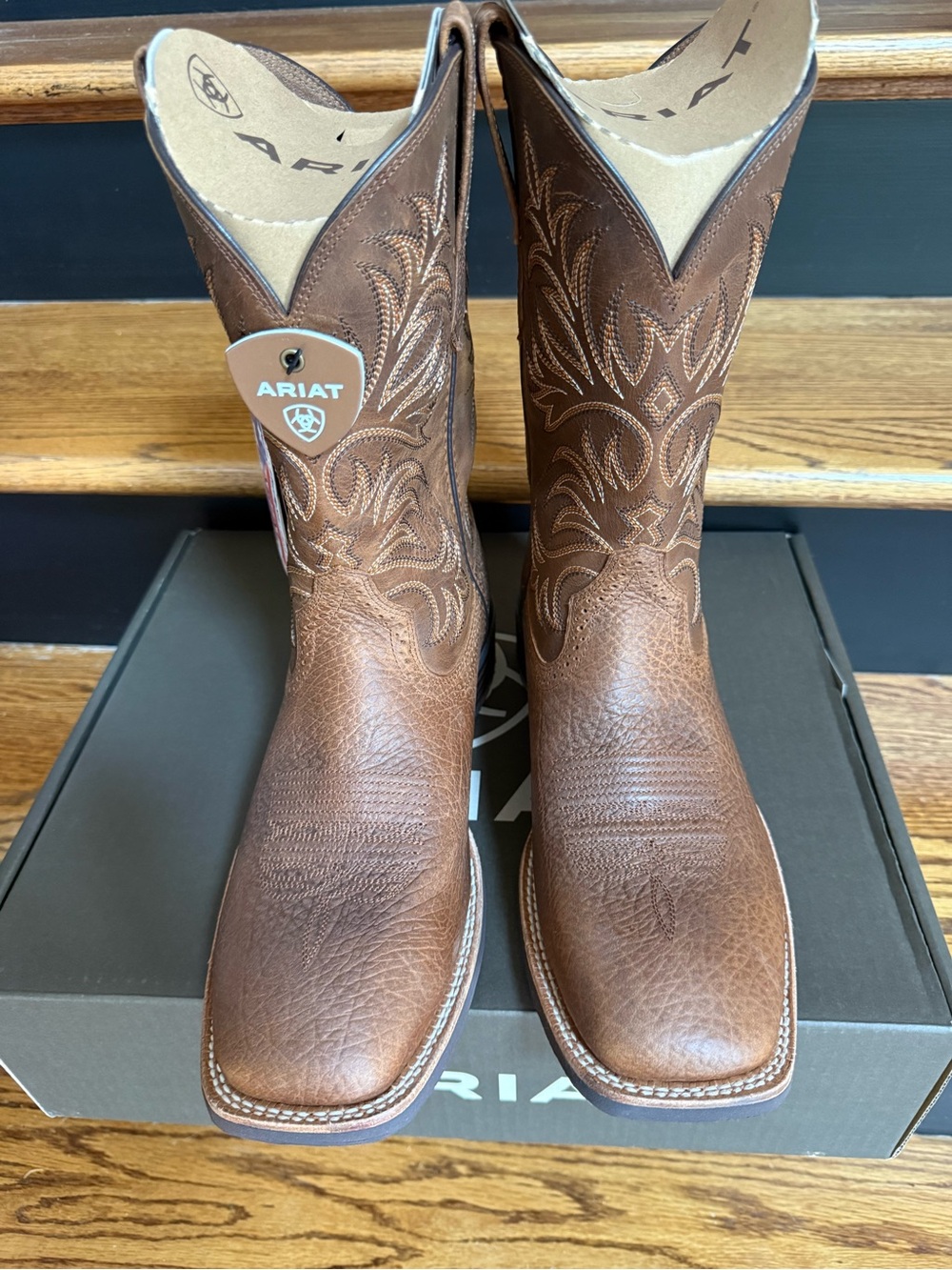 Ariat Men’s Oakwood Brown Boots medium width new - Picture 2 of 3